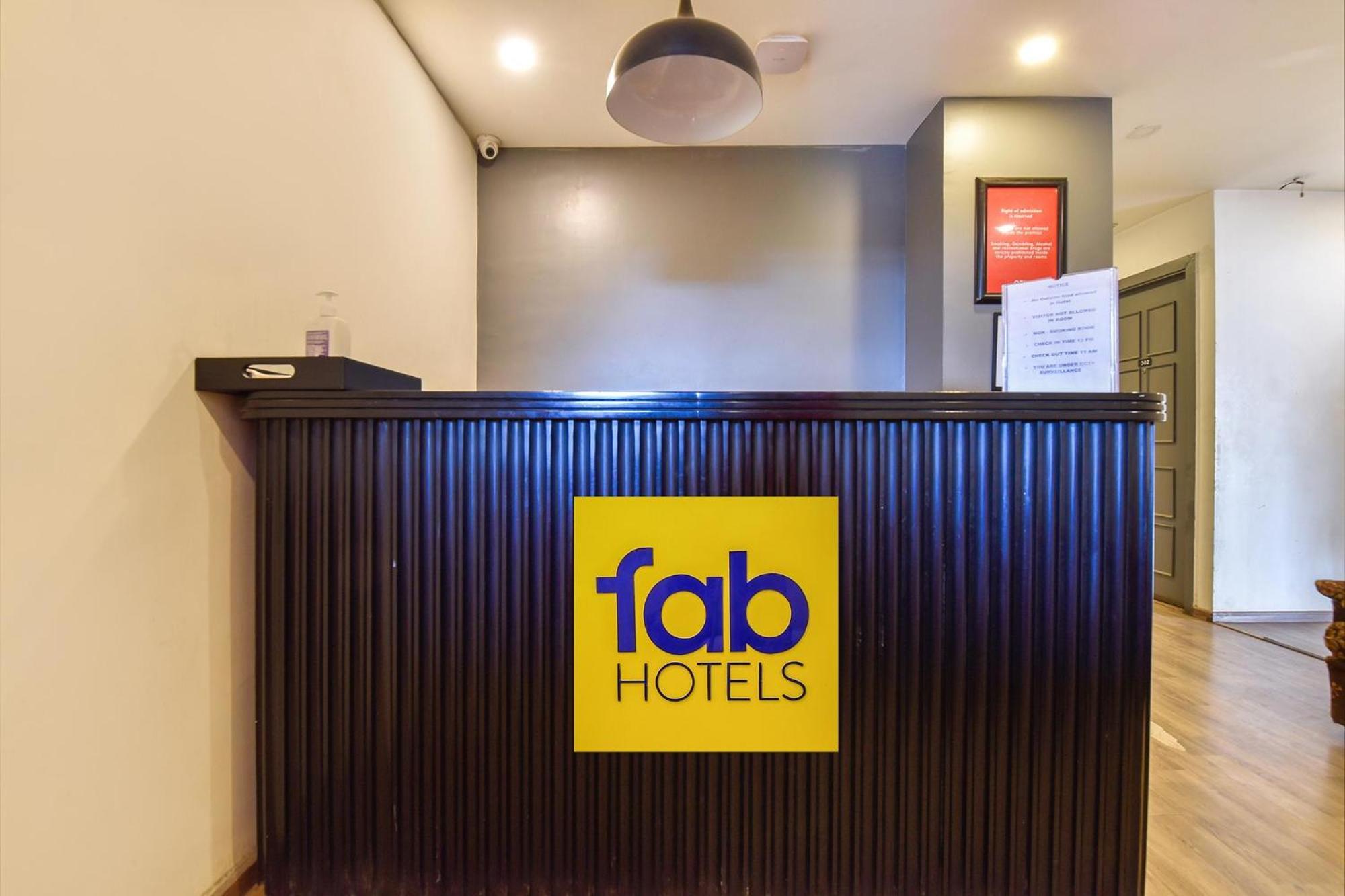 Fabhotel Ny Townhouse Ахмедабад Экстерьер фото