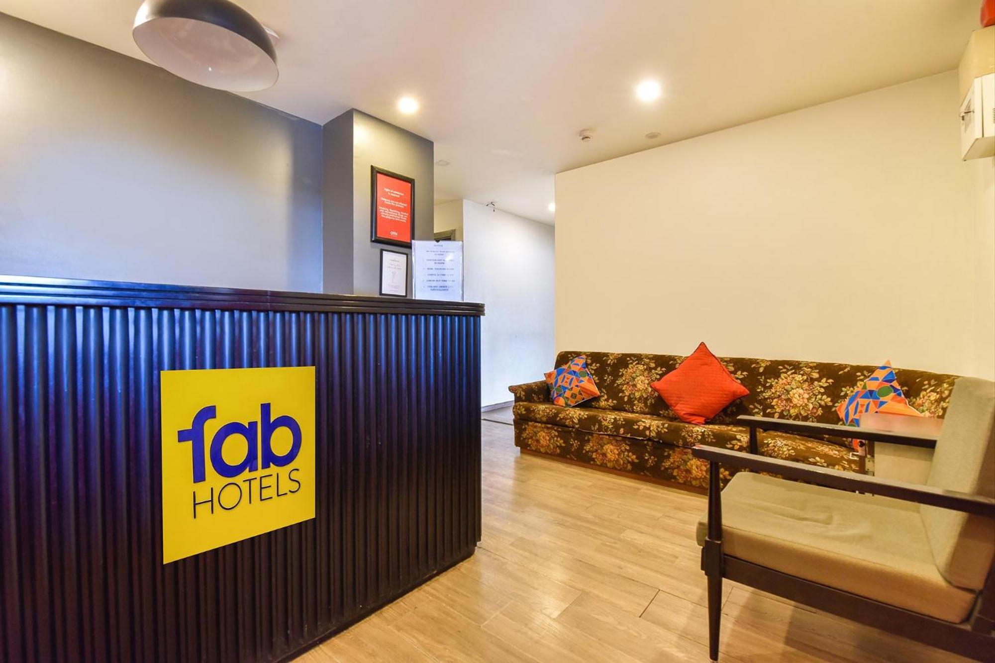 Fabhotel Ny Townhouse Ахмедабад Экстерьер фото